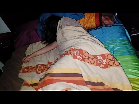 ❤️ Anak tiri berating ibu tiriné enom nalika dheweke turu. ❤ Porno krasan ing jv.kutjeporno.ru ❌